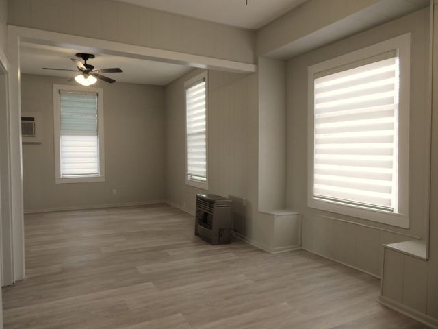 911 W Liveoak Street, Coleman, TX 76834