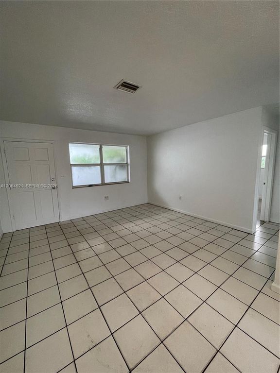 1243 NW 61st St 3, Miami, FL 33142