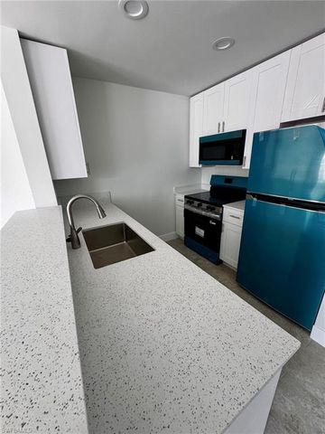 805 E Gulf DR B4, Sanibel, FL 33957