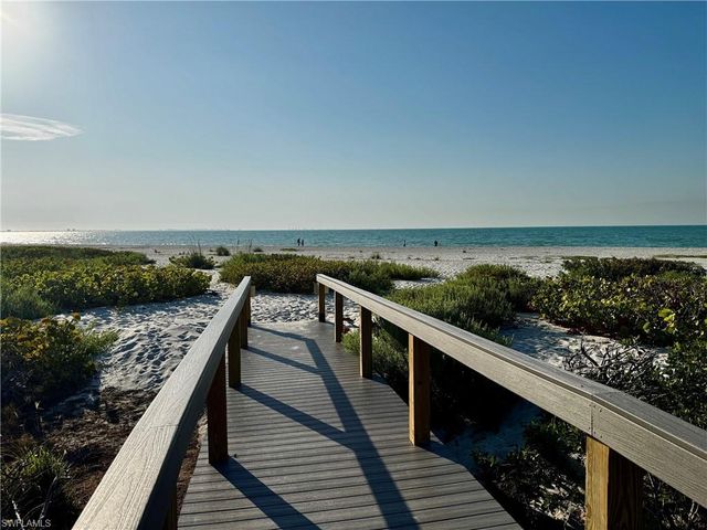 805 E Gulf DR B4, Sanibel, FL 33957