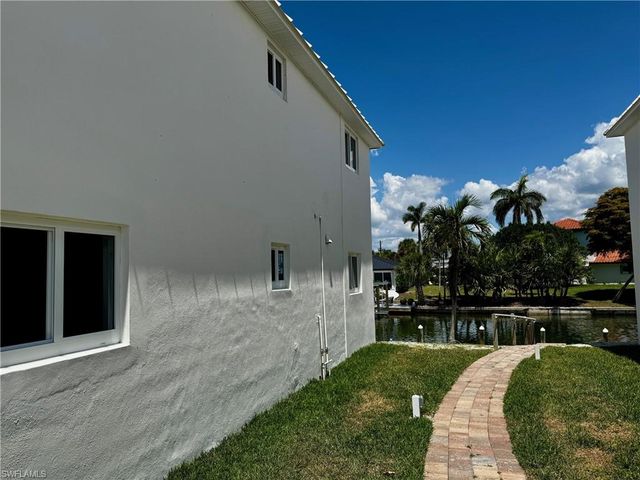 805 E Gulf DR B4, Sanibel, FL 33957