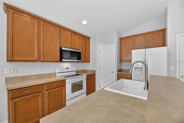 9613 CYPRESS HARBOR DRIVE, Gibsonton, FL 33534