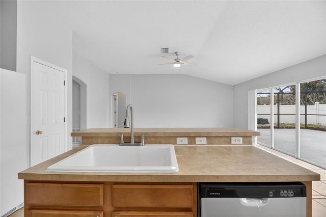 9613 CYPRESS HARBOR DRIVE, Gibsonton, FL 33534