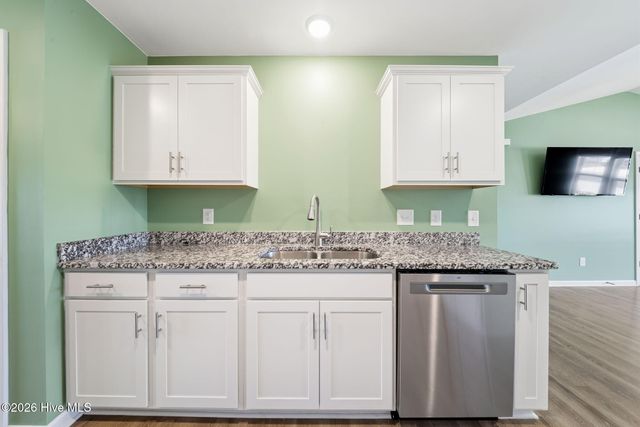 700 Discovery Cove, Newport, NC 28570