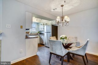 12102 GREEN LEAF CT #202, Fairfax, VA 22033
