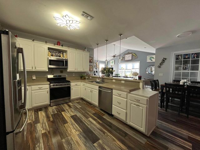 798 Oxbow Dr., Myrtle Beach, SC 29579