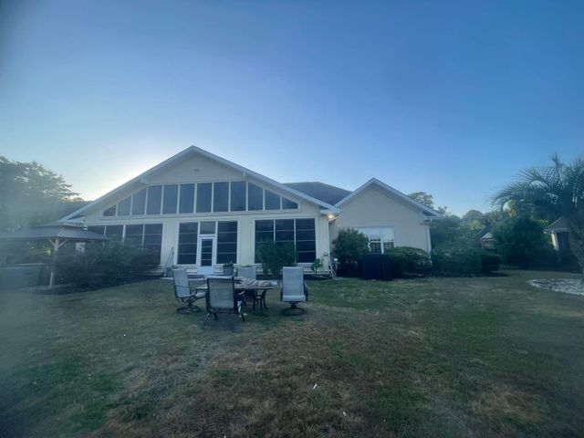 798 Oxbow Dr., Myrtle Beach, SC 29579