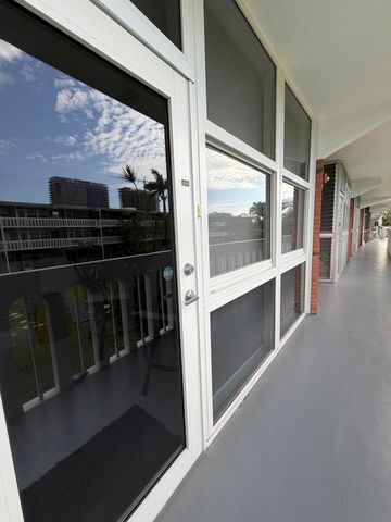 161 NE 10th Avenue 12b, Hallandale Beach, FL 33009