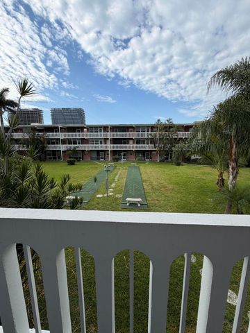 161 NE 10th Avenue 12b, Hallandale Beach, FL 33009