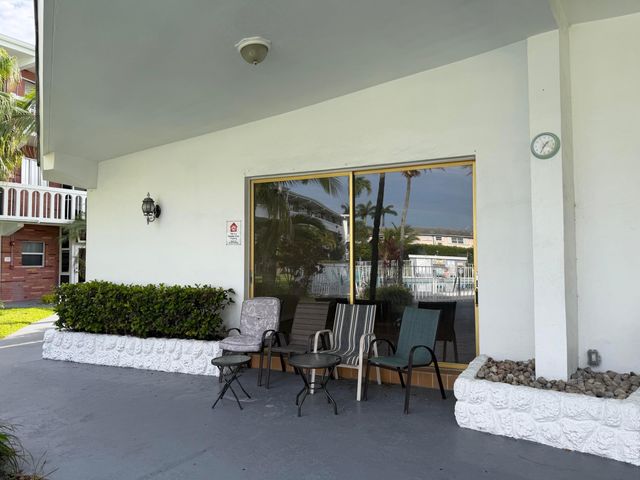 161 NE 10th Avenue 12b, Hallandale Beach, FL 33009