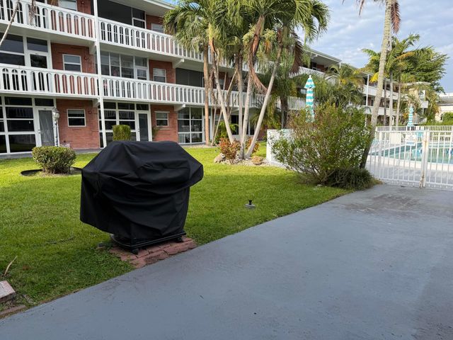 161 NE 10th Avenue 12b, Hallandale Beach, FL 33009