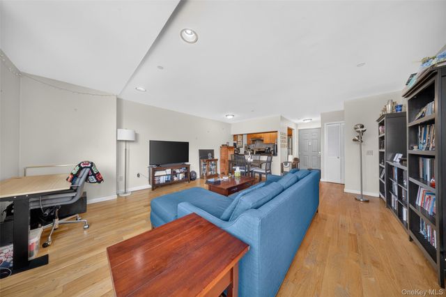 63-14 Queens Boulevard 3M, Woodside, NY 11377