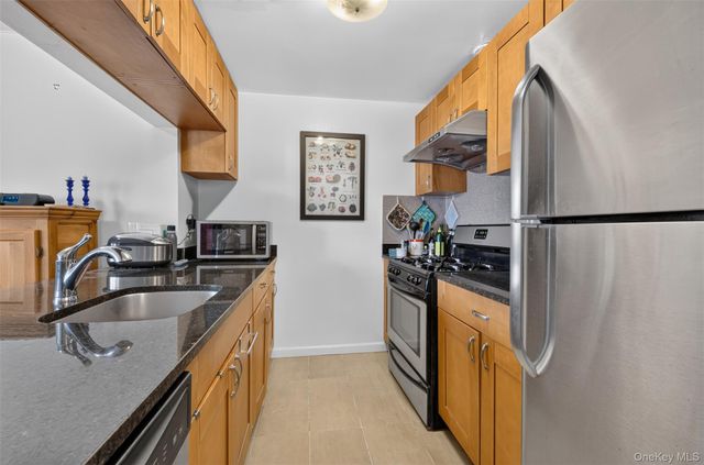63-14 Queens Boulevard 3M, Woodside, NY 11377