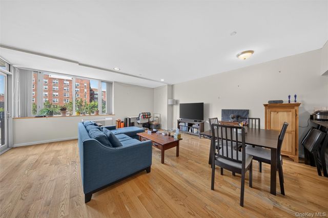 63-14 Queens Boulevard 3M, Woodside, NY 11377