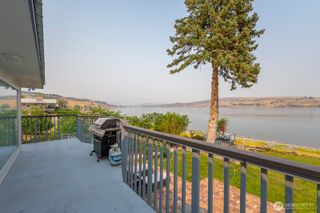 314 Lakeshore Drive, Soap Lake, WA 98851