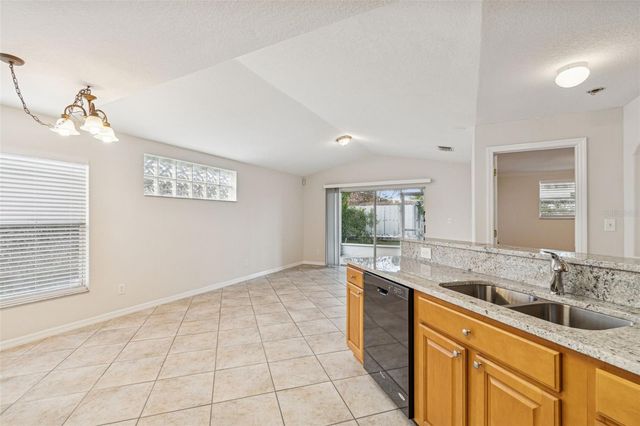 2515 W LEROY STREET, Tampa, FL 33607