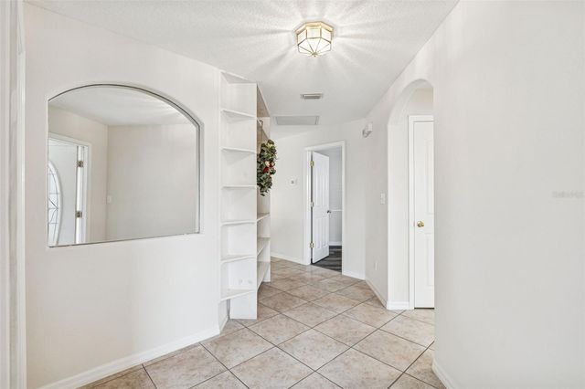 2515 W LEROY STREET, Tampa, FL 33607