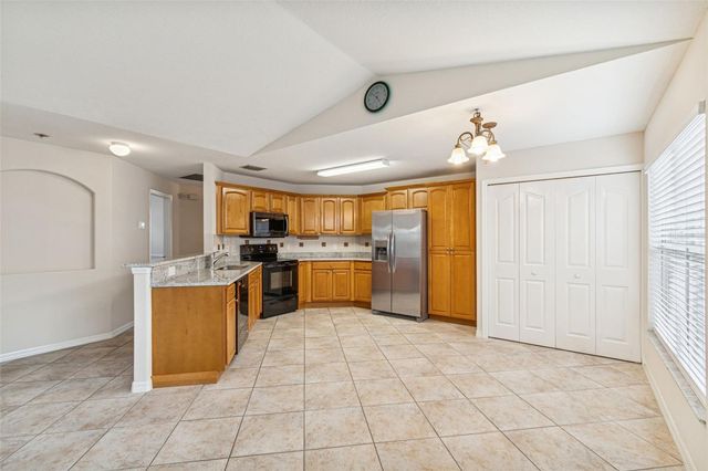 2515 W LEROY STREET, Tampa, FL 33607