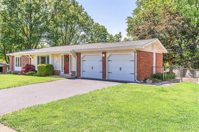 12364 Worthington Drive, Unincorporated, MO 63128