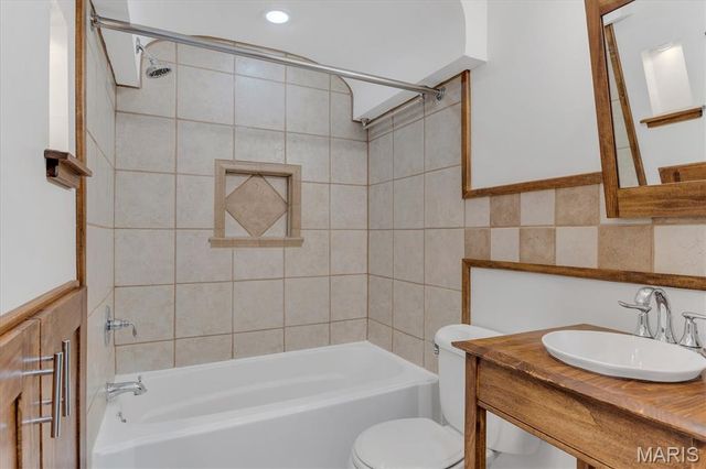 12364 Worthington Drive, Unincorporated, MO 63128