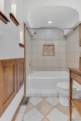 12364 Worthington Drive, Unincorporated, MO 63128