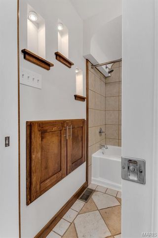 12364 Worthington Drive, Unincorporated, MO 63128