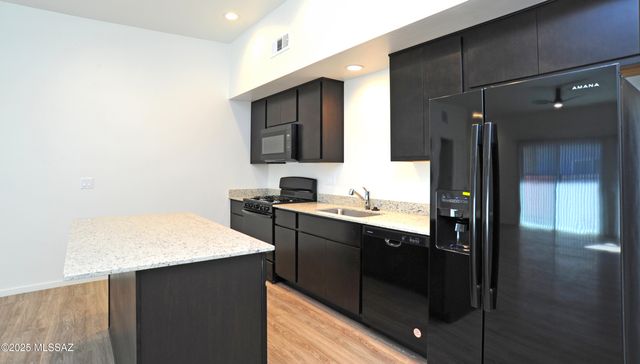 1828 S Math Quiz Drive, Tucson, AZ 85711