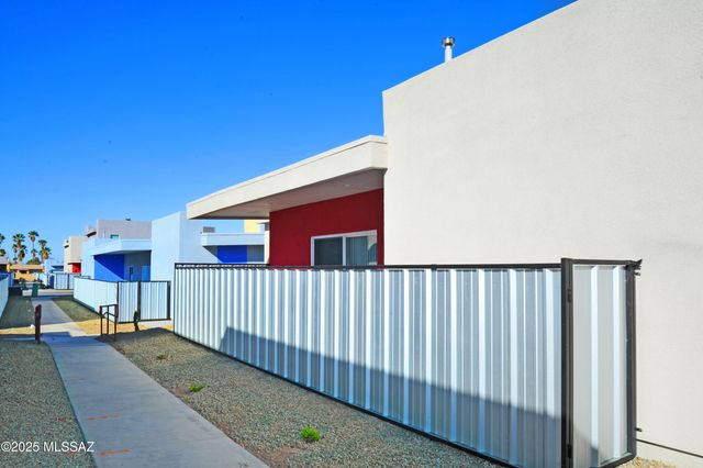 1828 S Math Quiz Drive, Tucson, AZ 85711