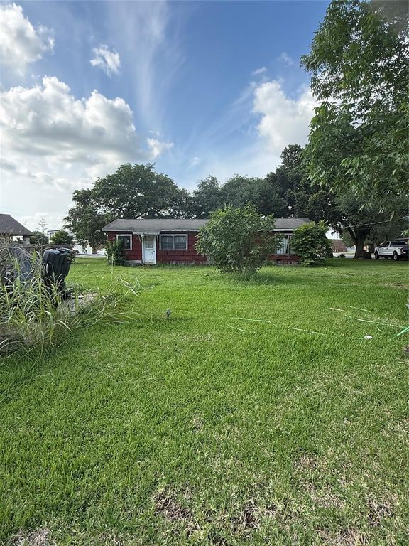 1008 Wilson Drive, Rosenberg, TX 77471