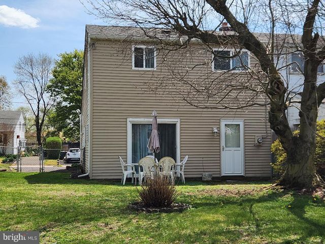 466 CEDAR ST, Lansdale, PA 19446