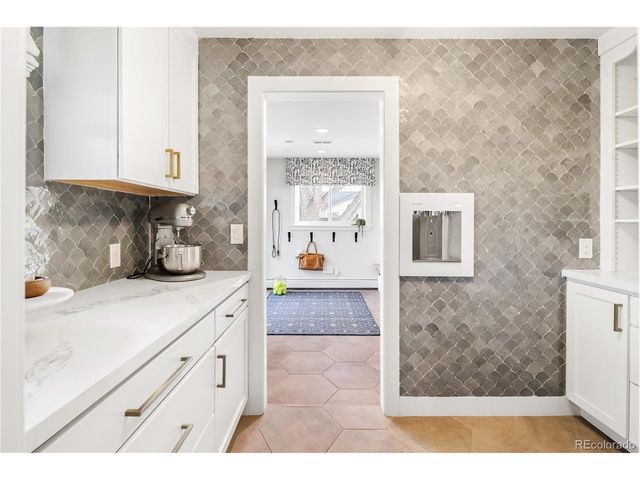 3720 S Dahlia St, Denver, CO 80237