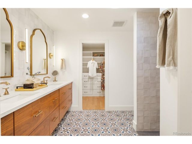 3720 S Dahlia St, Denver, CO 80237