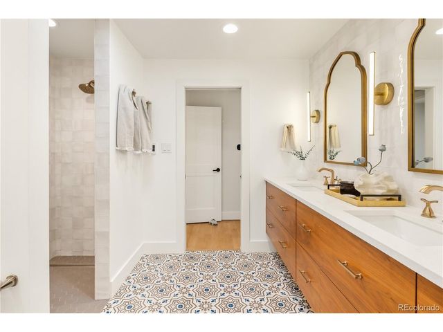 3720 S Dahlia St, Denver, CO 80237