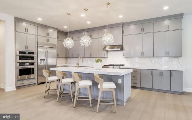 6934 RENITA LN, Bethesda, MD 20817