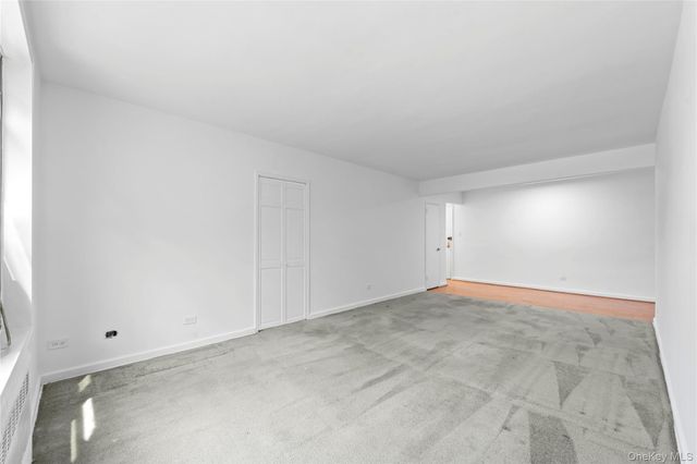 84-01 Main Street 325, Briarwood, NY 11435