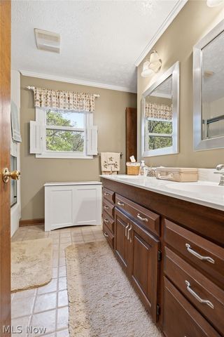 5133 Seaview Circle NW, Canton, OH 44708