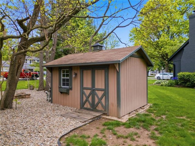 5133 Seaview Circle NW, Canton, OH 44708
