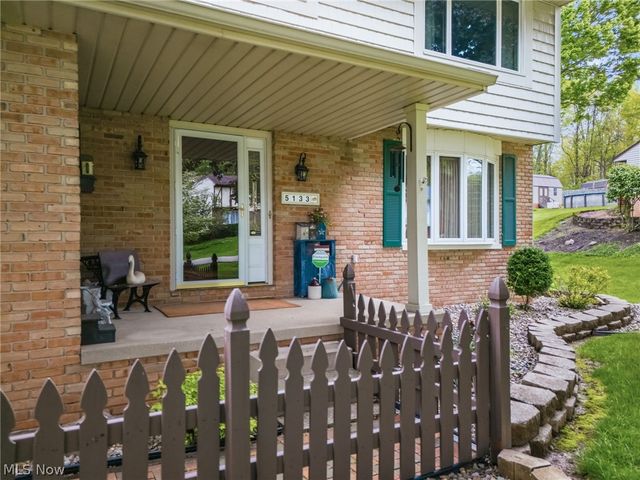 5133 Seaview Circle NW, Canton, OH 44708