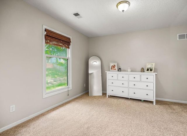 3027 NW 57th Terrace, Kansas City, MO 64151