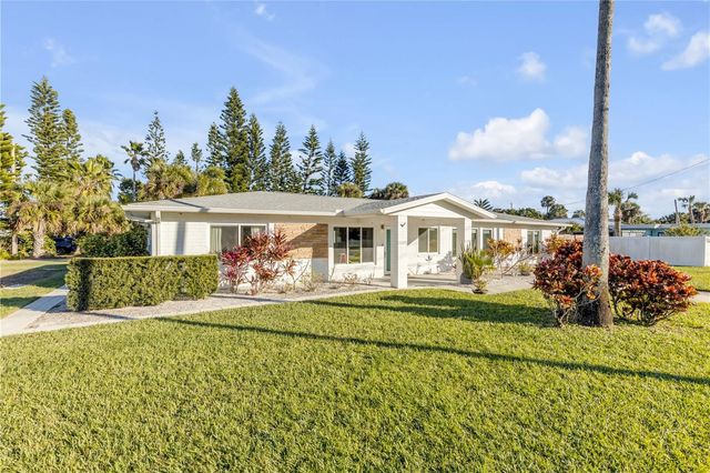 905 N PENINSULA AVENUE, New Smyrna Beach, FL 32169