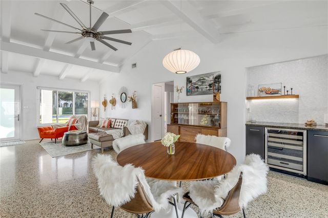 905 N PENINSULA AVENUE, New Smyrna Beach, FL 32169