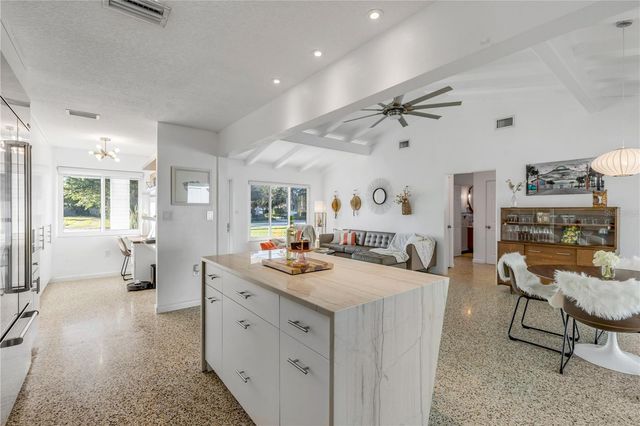 905 N PENINSULA AVENUE, New Smyrna Beach, FL 32169