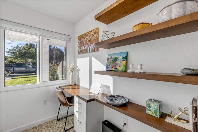 905 N PENINSULA AVENUE, New Smyrna Beach, FL 32169