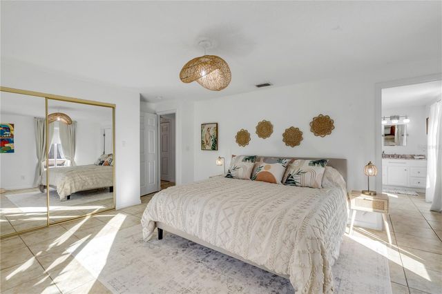 905 N PENINSULA AVENUE, New Smyrna Beach, FL 32169