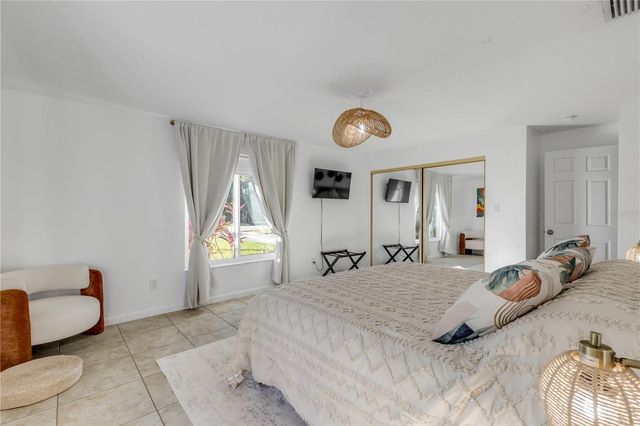 905 N PENINSULA AVENUE, New Smyrna Beach, FL 32169