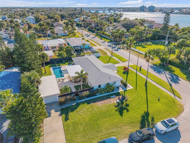 905 N PENINSULA AVENUE, New Smyrna Beach, FL 32169