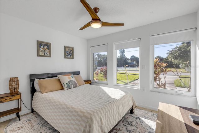 905 N PENINSULA AVENUE, New Smyrna Beach, FL 32169