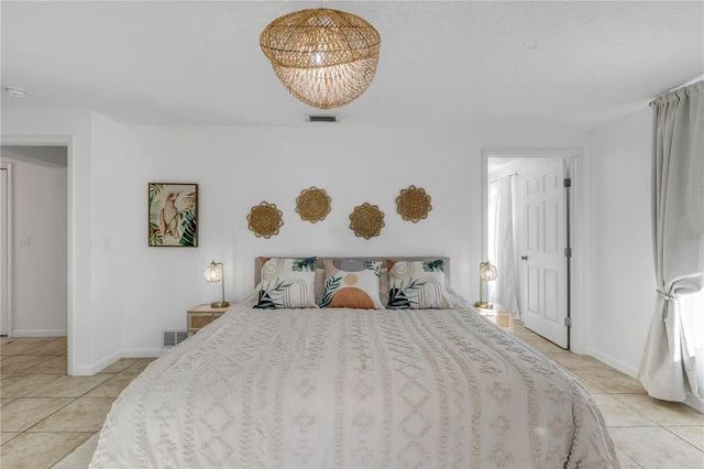 905 N PENINSULA AVENUE, New Smyrna Beach, FL 32169