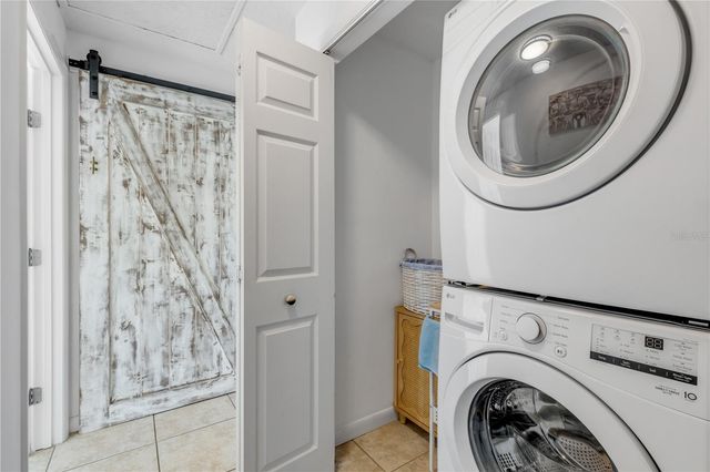 905 N PENINSULA AVENUE, New Smyrna Beach, FL 32169