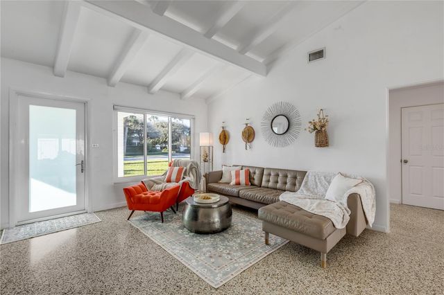 905 N PENINSULA AVENUE, New Smyrna Beach, FL 32169